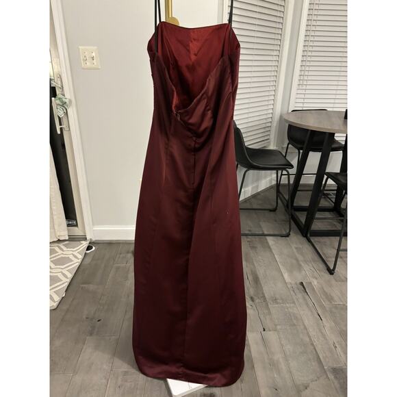 Burgundy Urban Girl Nites Formal Sleeveless Dress size Woman’s 15/16 - Picture 2 of 4